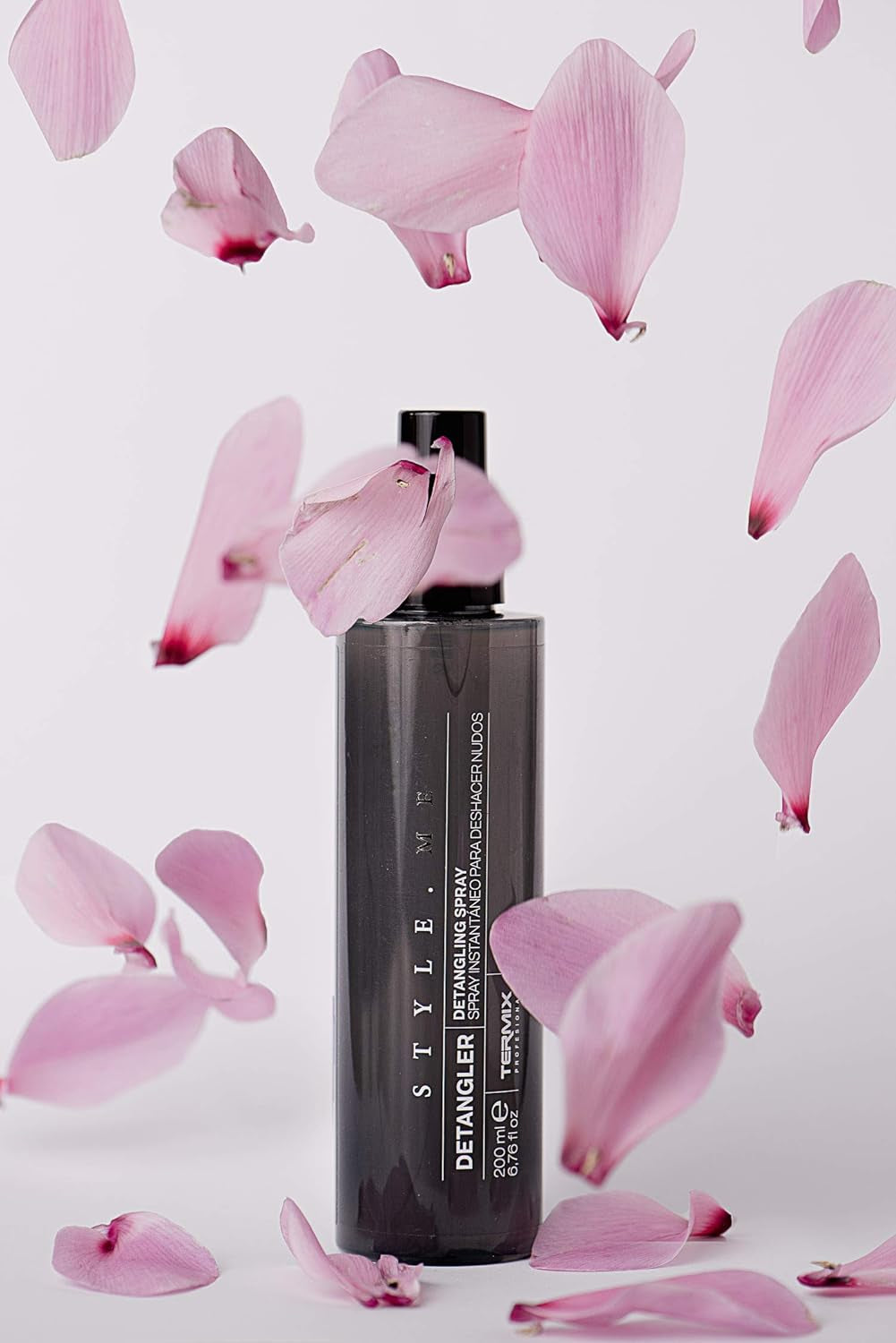 Spray démêlant Style.Me Produit pour démêler les cheveux. Produit démêlant instantané de Termix. Formule enrichie en huile de ricin. Format : 200 ml. Produits démêlants pour cheveux Naty Shop