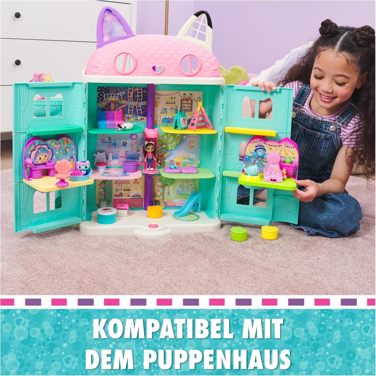 DREAMWORKS GABBY'S DOLLHOUSE - Deluxe Room Spielset,Fest-Raum mit Kätzchen Narwal (engl. Kitty Narwhale), Möbelstücken und thematischem Zubehör, ab 3 Jahren