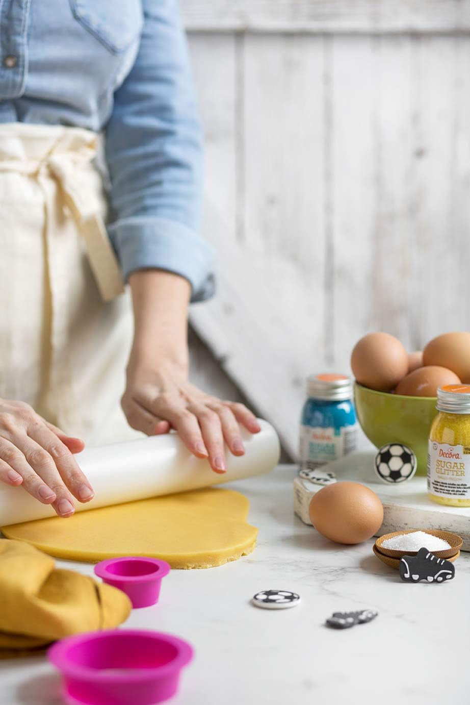 0255300 Jeu d'emporte-pièces, ronds-fins, 6 pièces, 1,5/2,5/3,5/5/6,5/8 cm, 10 x 10 x 3 cm, rose