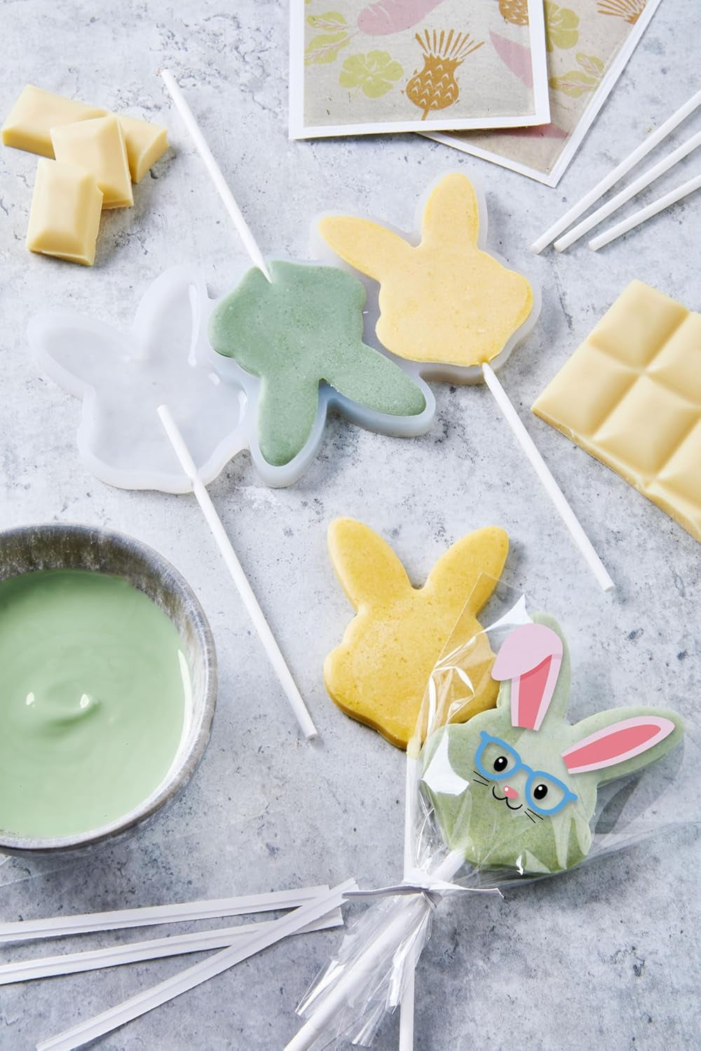 HEITMANN KREATIV - Sucettes au chocolat - Avec colorants en poudre à base de plantes - Jaune et vert - Kit DIY - Pâques