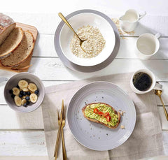 Ritzenhoff & Breker Levi Service de table 16 pièces, assiettes, bols et tasses pour 4 personnes, design scandinave avec relief cannelé fin, vaisselle Mix & Match, porcelaine, blanc et gris