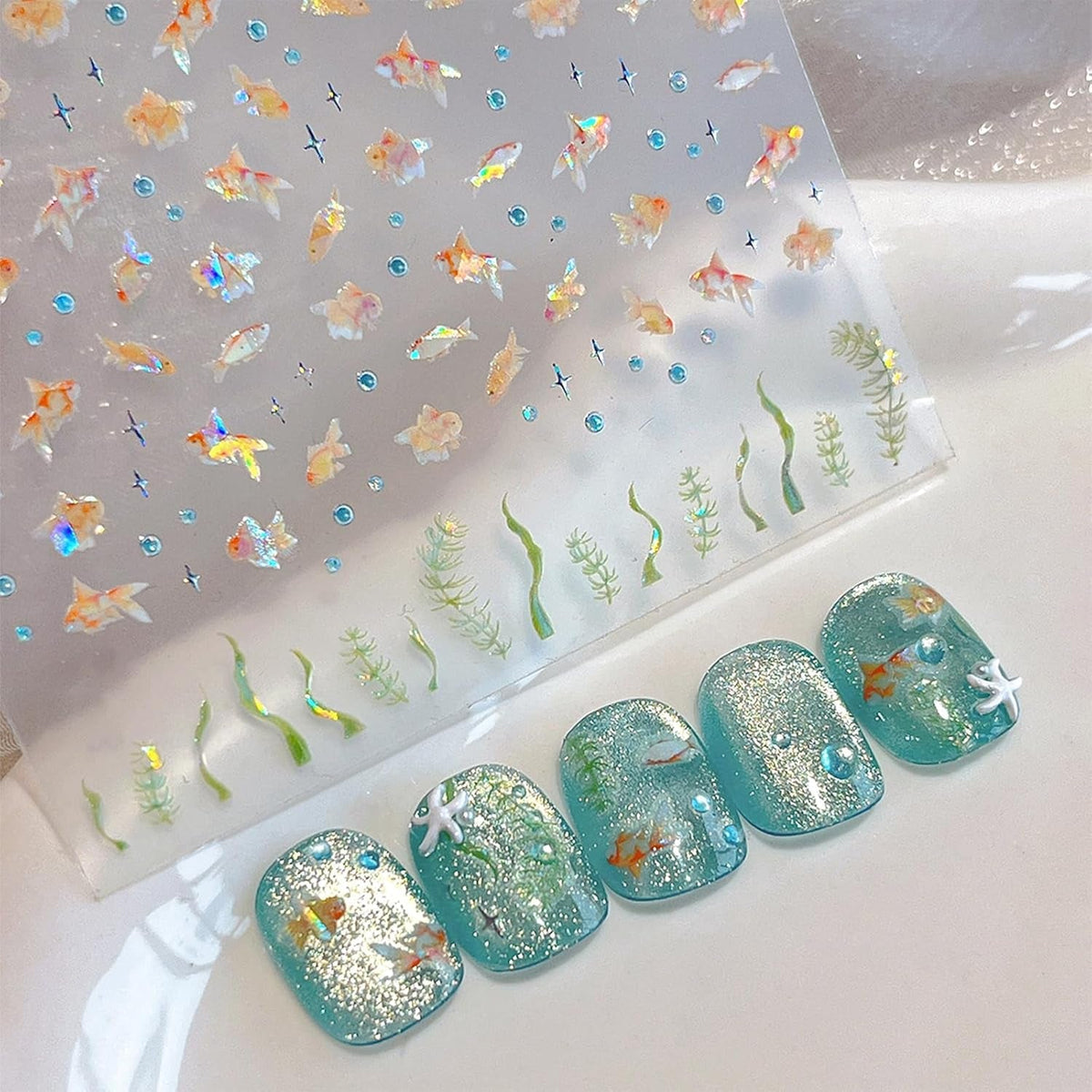 2 Stück Selfklebende Nagelsticker Mit Muscheleffekt, Vierstrahlstern et Goldfisch Design, Nagelaufkleber Für Fingernägel, Nail Art Zubehör Für Gelnägel