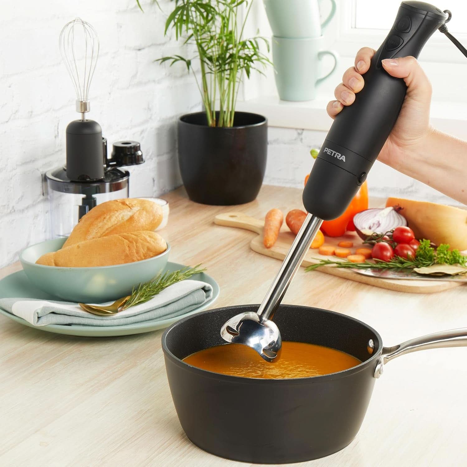 Petra PT2827BMBLKVDE Mélangeur 3-en-1 – Accessoires sans BPA, 500 ml-Schüssel, 700 Ml-Becher, Schneebesen, Mixen, Zerkleinern, 2 Geschwindigkeiten, Edelstahlklingen, Für Babynahrung, Smoothies, Saucen, 350W Mother and Child Naty Shop