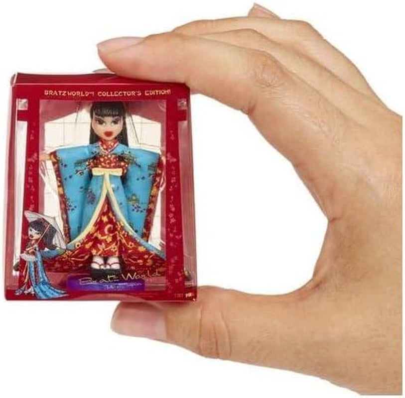 Poupées Bratz Miniverse MGA's Y2K Nostalgia Flashback Minis en édition limitée – PACK SURPRISE – 2 mini poupées Bratz et vitrine – Excellent cadeau pour les enfants et les collectionneurs de 6 ans et plus