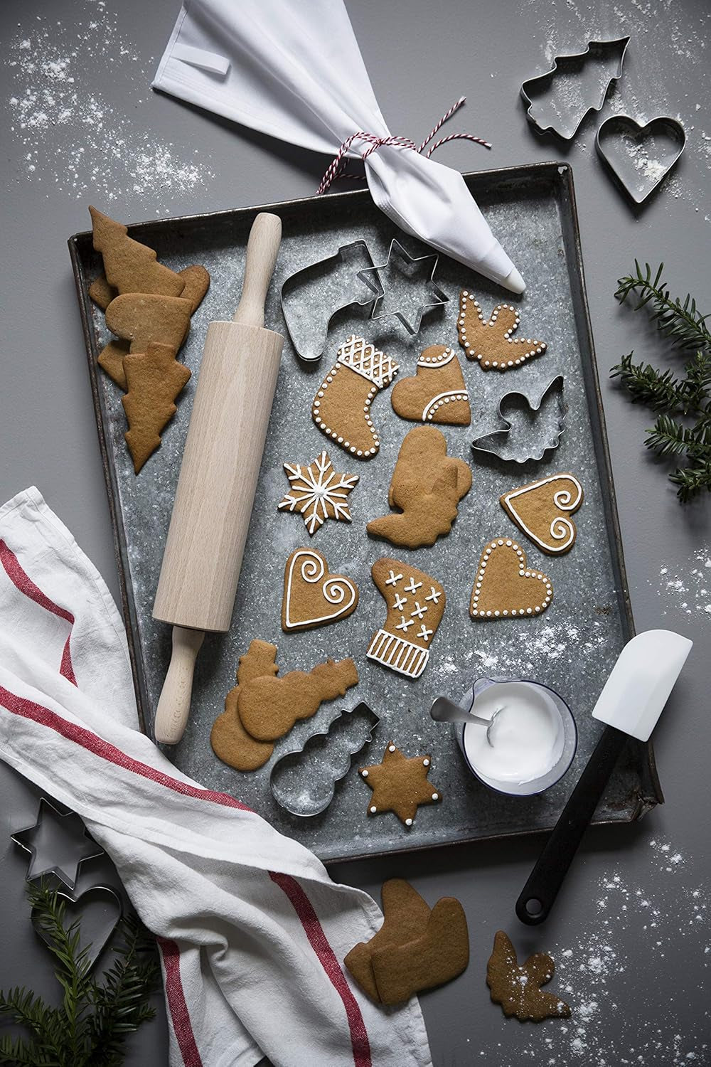 - Formă de biscuiți - Formă de căsuță - Formă de patiserie pentru biscuiți originali - Pentru zile de naștere sau multe alte ocazii - 7 cm - Decupare ușoară