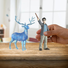 Schleich 42680 Harry Potter & Patronus, à partir de 6 ans, HARRY POTTER - figurine de jeu, 16 X 11 X 18 cm Figurines Naty Shop