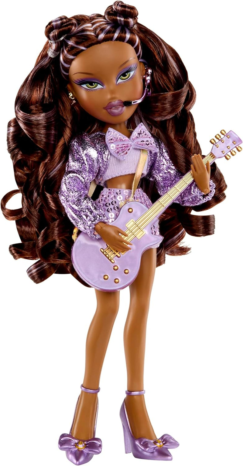 BRATZ Pop Starz Sasha – Poupée mannequin avec porte-clés, tenue et accessoires musicaux à collectionner