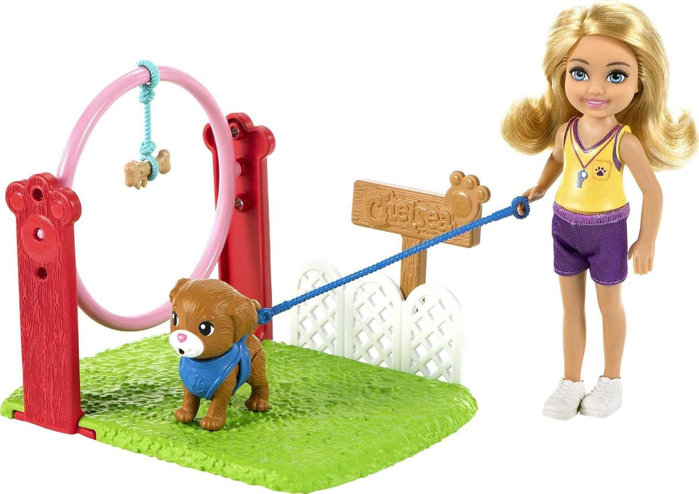 Barbie GTN62 - Chelsea-Karrierepuppe Blonde Chelsea-Puppe und Hundetrainerin-Spielset, Spielzeug ab 3 Jahren