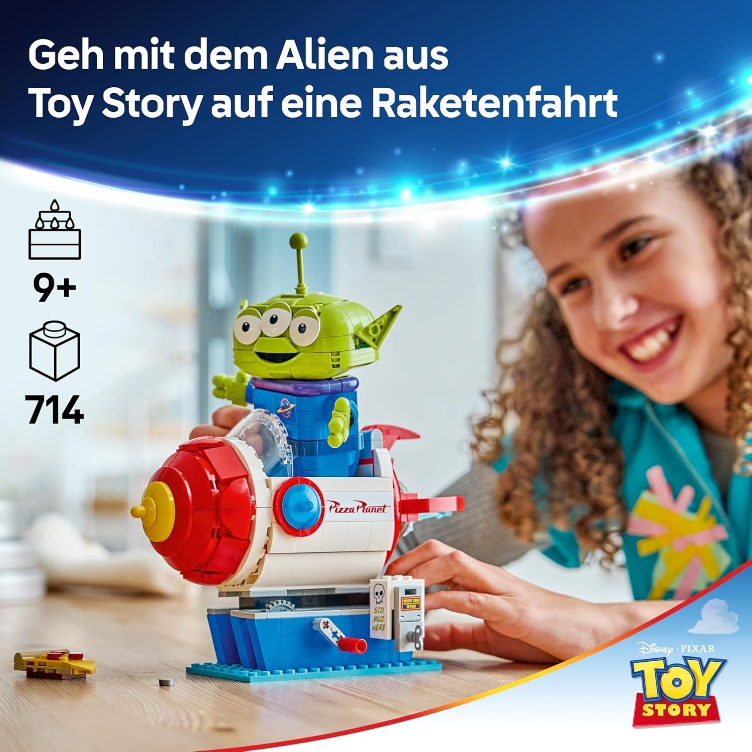 LEGO Disney and Pixar Toy Story Alien mit Pizza Planet Raketenfahrt - Raumschiff Spielzeug mit Alien Figur als DIY Deko - Geschenk für Jungen und Mädchen ab 9 Jahren sowie Toy Story Fans - 43307