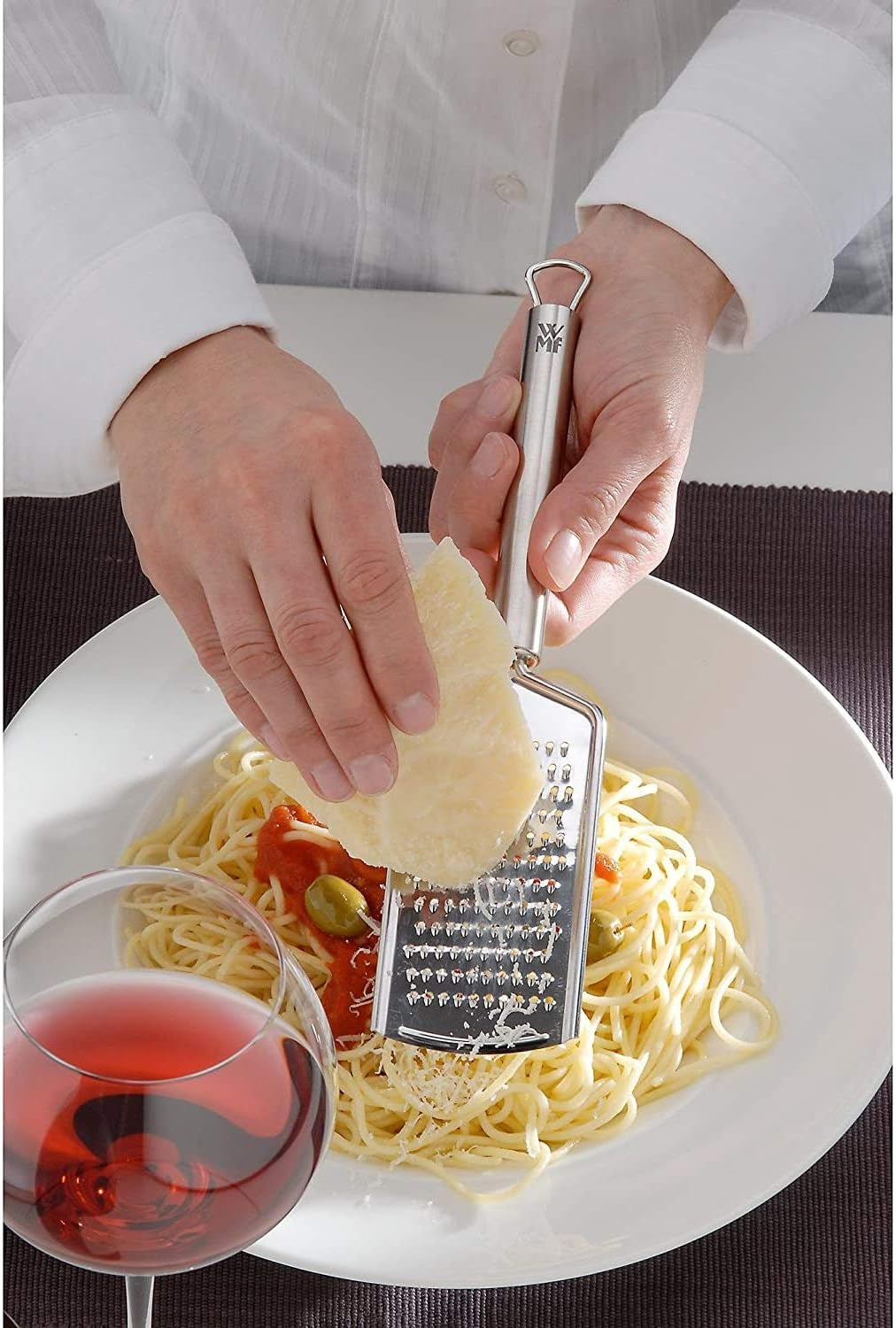 Râpe à fromage WMF Profi plus en acier inoxydable 25 cm, surface de rasage fine Éplucheur Naty Shop