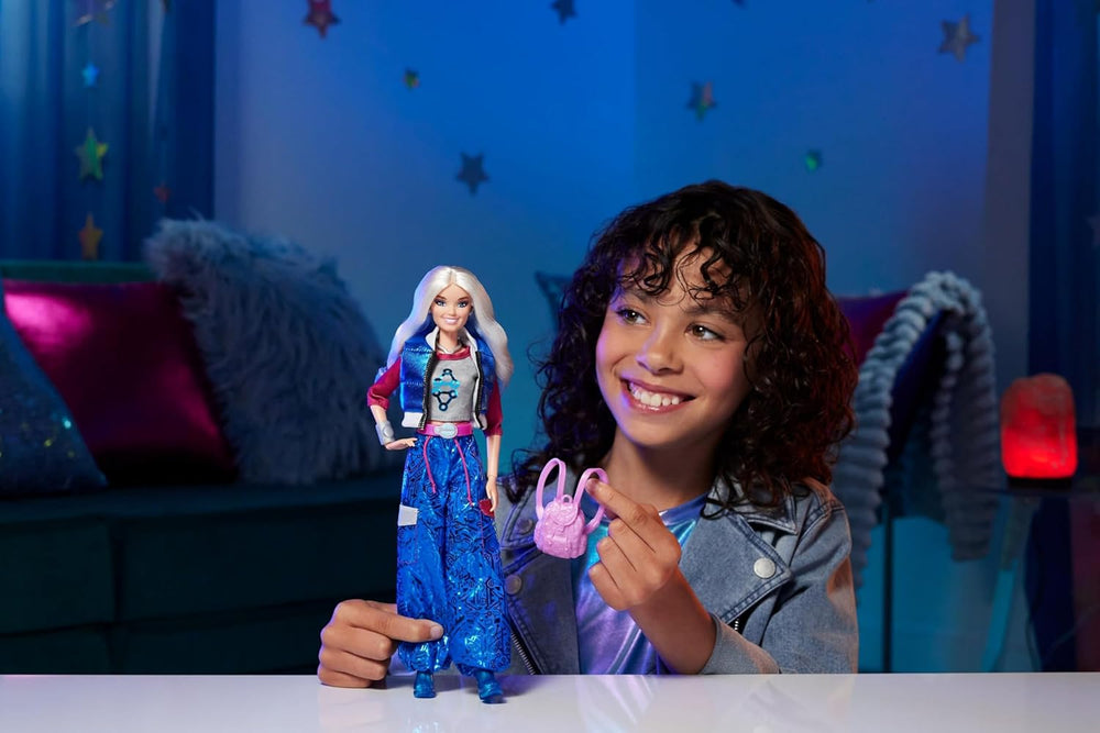 Mattel Disney Zombies 4 : L'aube des vampires Addison Wells - Poupée mannequin avec tenue détachable et 6 accessoires inspirés du film, JFG32