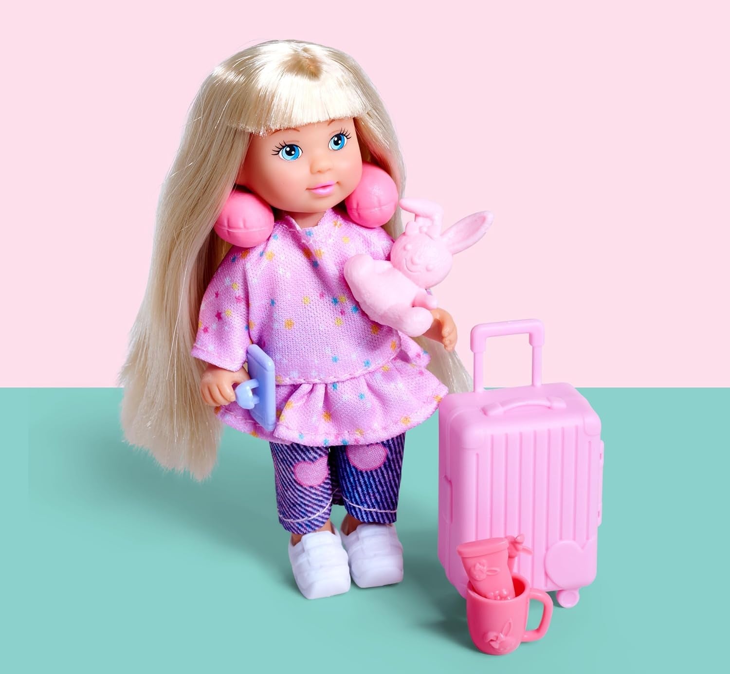 Simba Evi Love Travel Fun – Puppe (12 cm) mit Koffer zum Öffnen & Reise-Zubehör, kreatives Rollenspiel für Kinder ab 3 Jahren