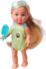Simba Evi Love Travel, 2 modèles assortis, UN seul article sera livré, poupée dans une valise à roulettes, porte un maillot de bain à volants, comprend des lunettes de soleil et de la glace, 12 cm, à partir de 3 ans