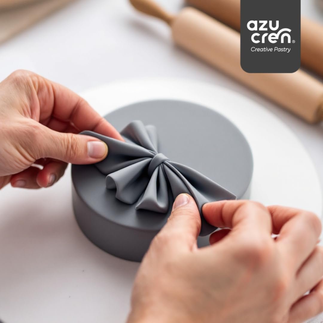 Azucren, Rouleau Fondant, Rouleau Fondant Gris, Facile à Utiliser, Lisse, Flexible, Doux et Pliable, Parfait pour la Décoration de Gâteaux, Halal, Casher, Sans Gluten, Arôme Citron (250G) Pâte à Sucre Naty Shop