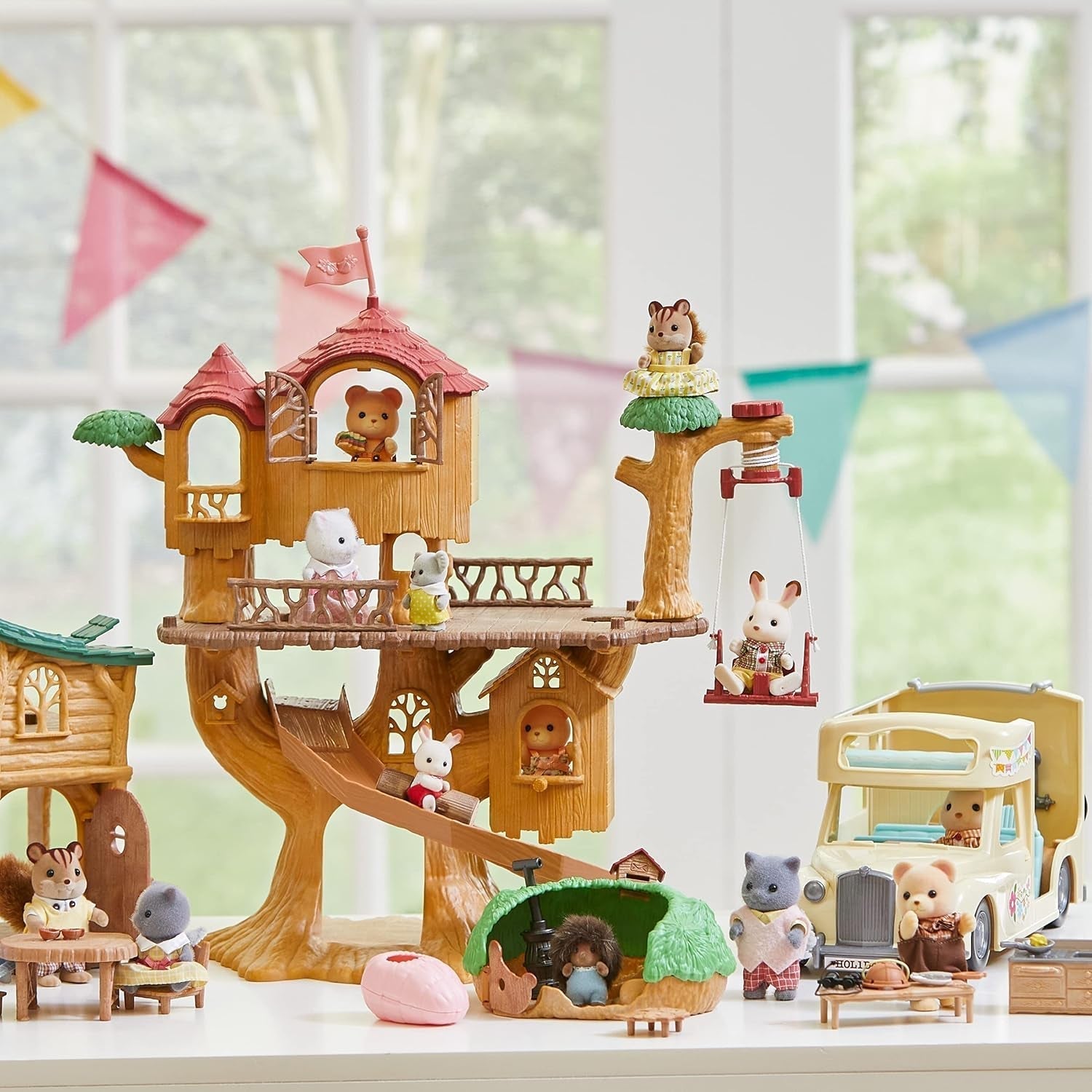 Sylvanian Families 5494 Adventure Tree House - Ensemble de jeu pour maison de poupée Dollhouses Naty Shop