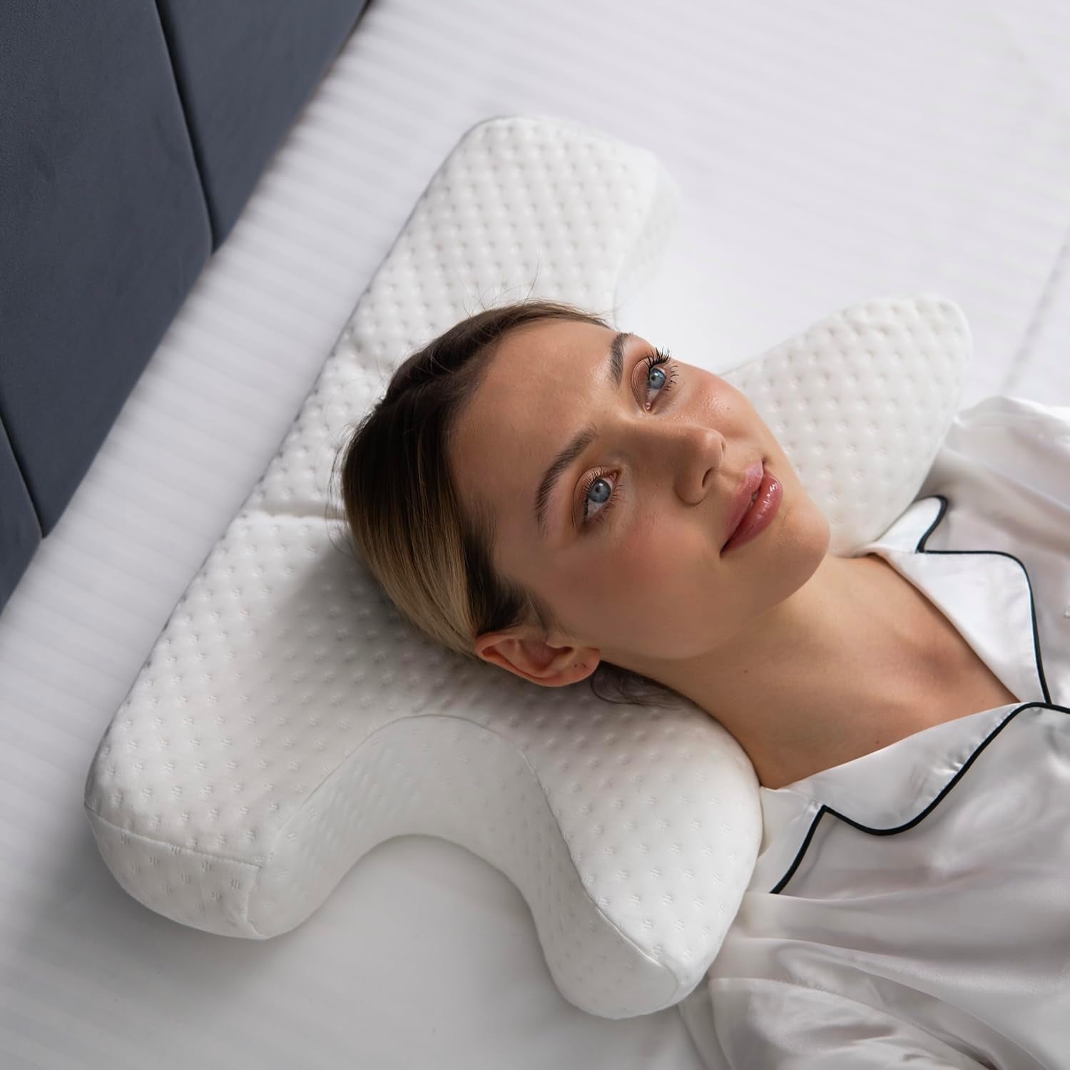 Oreiller de beauté. Oreiller de beauté. oreiller anti-rides, anti-rides, anti-âge, anti-âge, oreiller à mémoire de forme. Oreiller pour dormeur latéral. Oreiller de soutien du cou. Oreiller de soutien du dos. (BSP3) Oreillers cervicaux orthopédiques Naty Shop