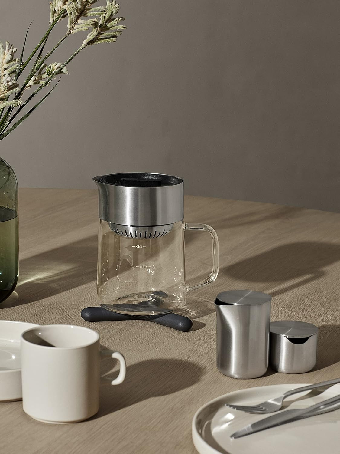 blomus -BASIC- Fouet en acier inoxydable mat avec couvercle, capacité 120 ml, tasse à lait élégante, passe au lave-vaisselle (H/L/H : 8,3 x 6,1 x 5,7 cm, acier inoxydable, 63618)