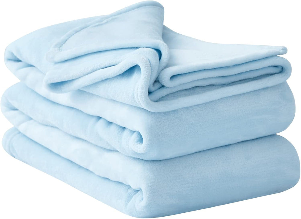 Aisbo Couverture moelleuse Gris - Couverture polaire 150 x 200 cm XL Couverture chaude pour canapé, couverture de vie confortable gris clair douce comme couverture de salon, couverture de canapé pour lits et couvertures d'hiver Besuche den Aisbo-Store Bleu clair 220 x 240 cm