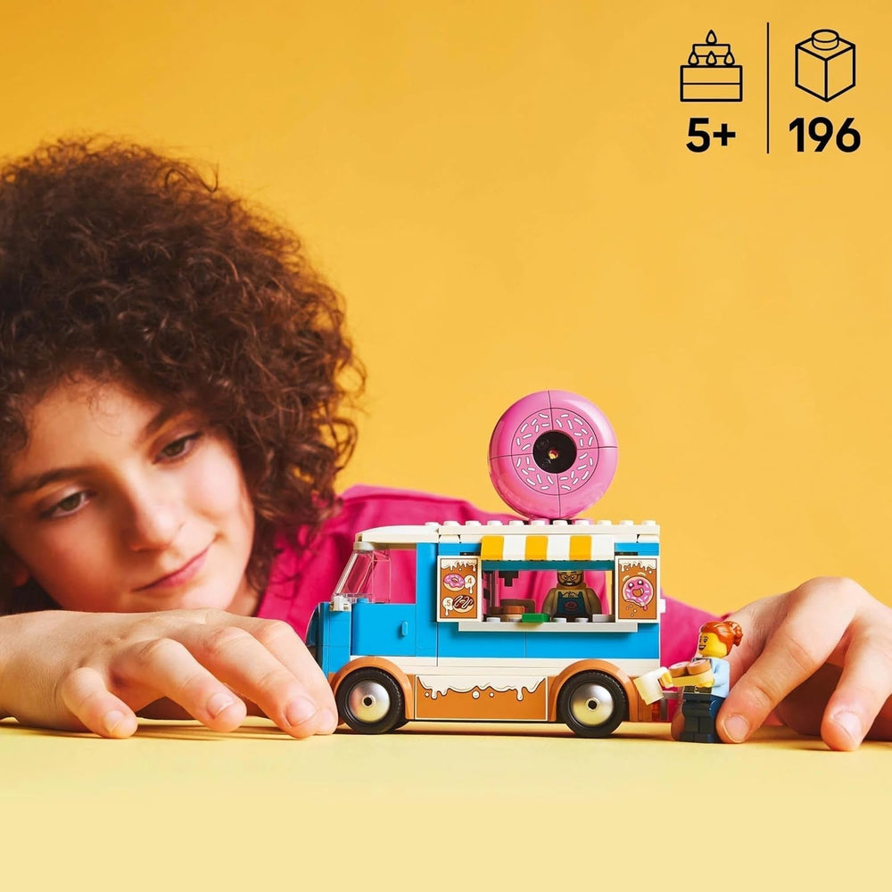 LEGO City Donut Truck - Camion de restauration avec 2 figurines de police - Jouet de construction pour garçons et filles à partir de 5 ans - Idée cadeau d'anniversaire et de vacances 60452 Jeux de construction Besuche den LEGO-Store