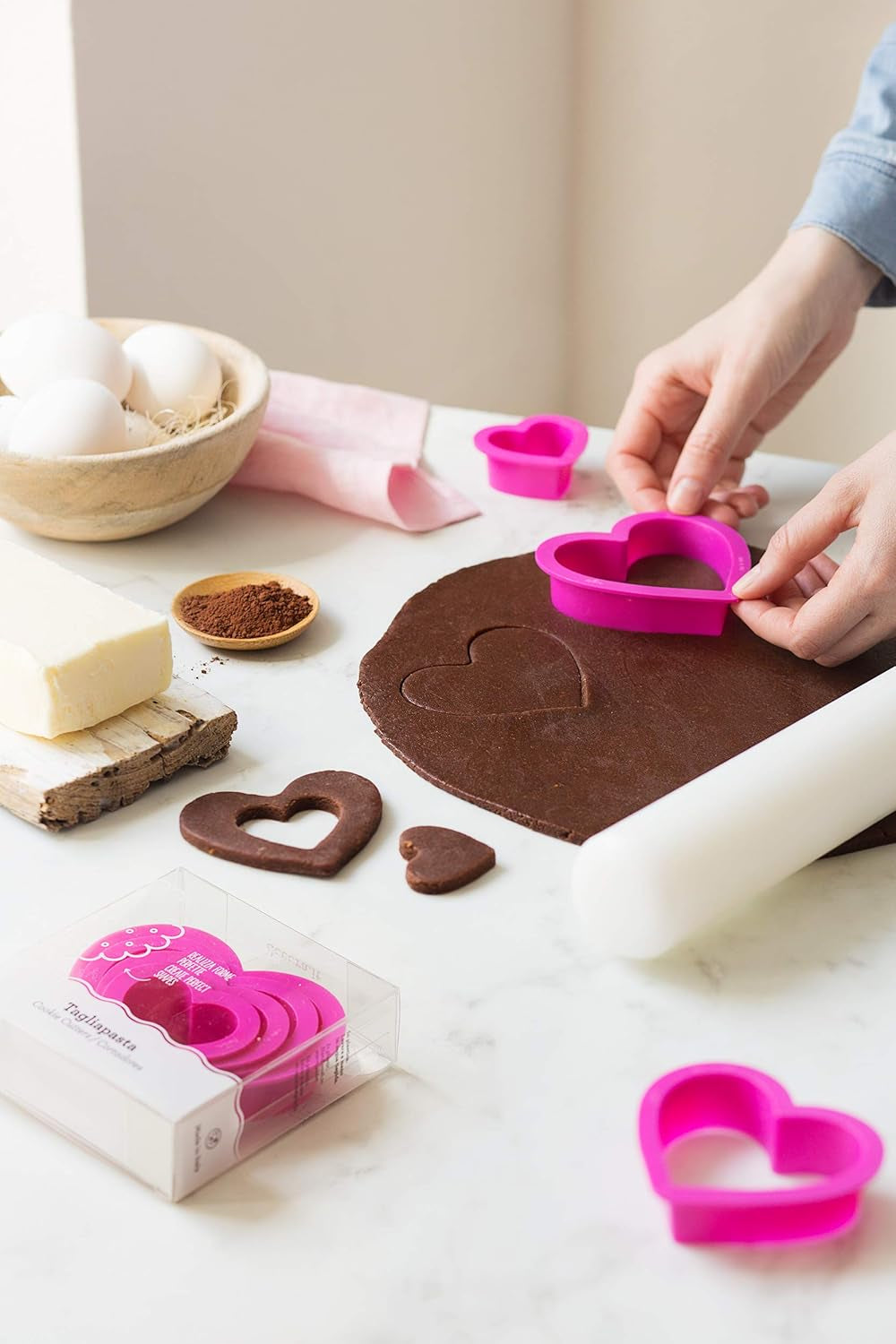 0255305 Jeu d'emporte-pièces en forme de cœur, lisses, 4 pièces, 4-5,5-7-8 cm, 2,2 cm de hauteur, rose