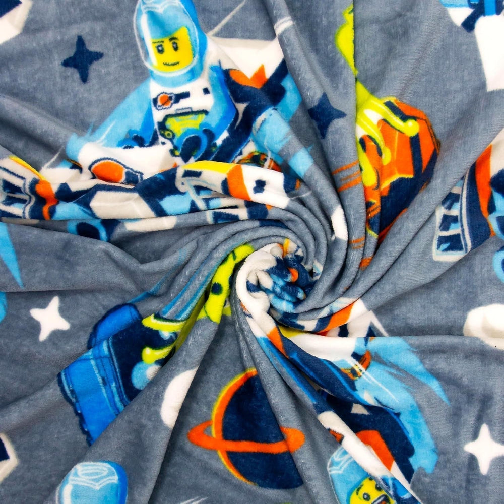 Character World Couverture polaire officielle Lego® City, super douce, bleu chaud, design Cityspace, parfaite pour les chambres, le camping et le sommeil, lits et couvertures 100 x 150 cm Besuche den Character World-Store