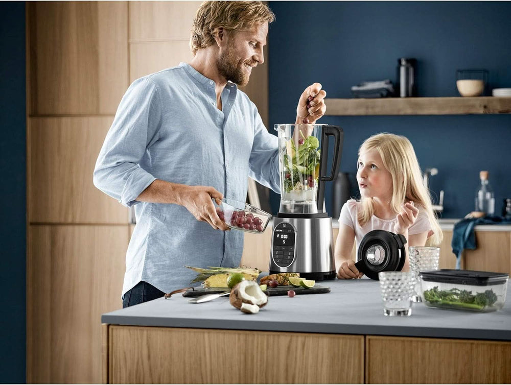 WMF Kult Pro Hochleistungs-Standmixer 1 600 Watt, 36 000 U/Min, Mixbehälter 1,8L, 6 programmes automatiques, Smoothie, Ice Crush et Interval-Funktion Mother and Child Naty Shop