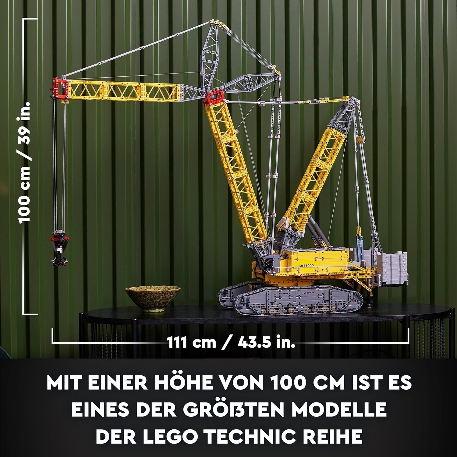 LEGO Technic Liebherr LR 13000 Ensemble de grue sur chenilles, construisez le meilleur modèle de véhicule de construction télécommandé avec application Control+, grue avec système de treuil et bras de levage, grand modèle pour adultes 42146 Besuche Den LEGO-Store Ensembles de construction