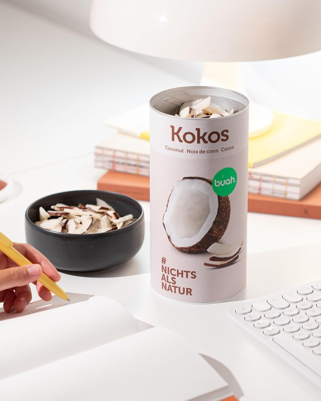 BUAH® Chipsuri de nucă de cocos uscată | Chipsuri din nucă de cocos organică, chipsuri de nucă de cocos ca gustare, pentru muesli și pentru coacere | Înlocuitor ideal pentru bomboane | Vegan și fără zahăr adăugat | 400g Produse deshidratate Naty Shop