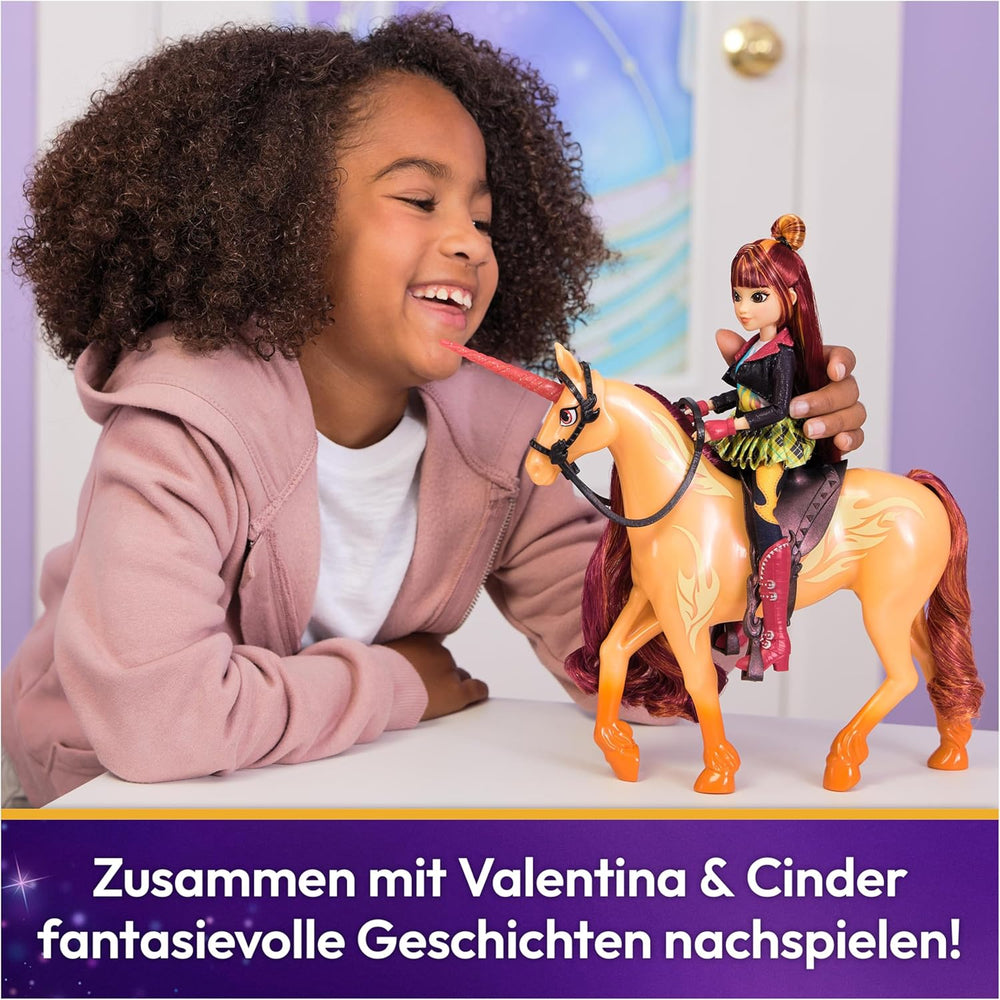 Unicorn Academy Valentina Doll - la poupée originale de la populaire série Netflix, mesure 24 cm de haut et dispose de 5 accessoires pour un jeu de rôle imaginatif, pour les enfants âgés de 4 ans et plus