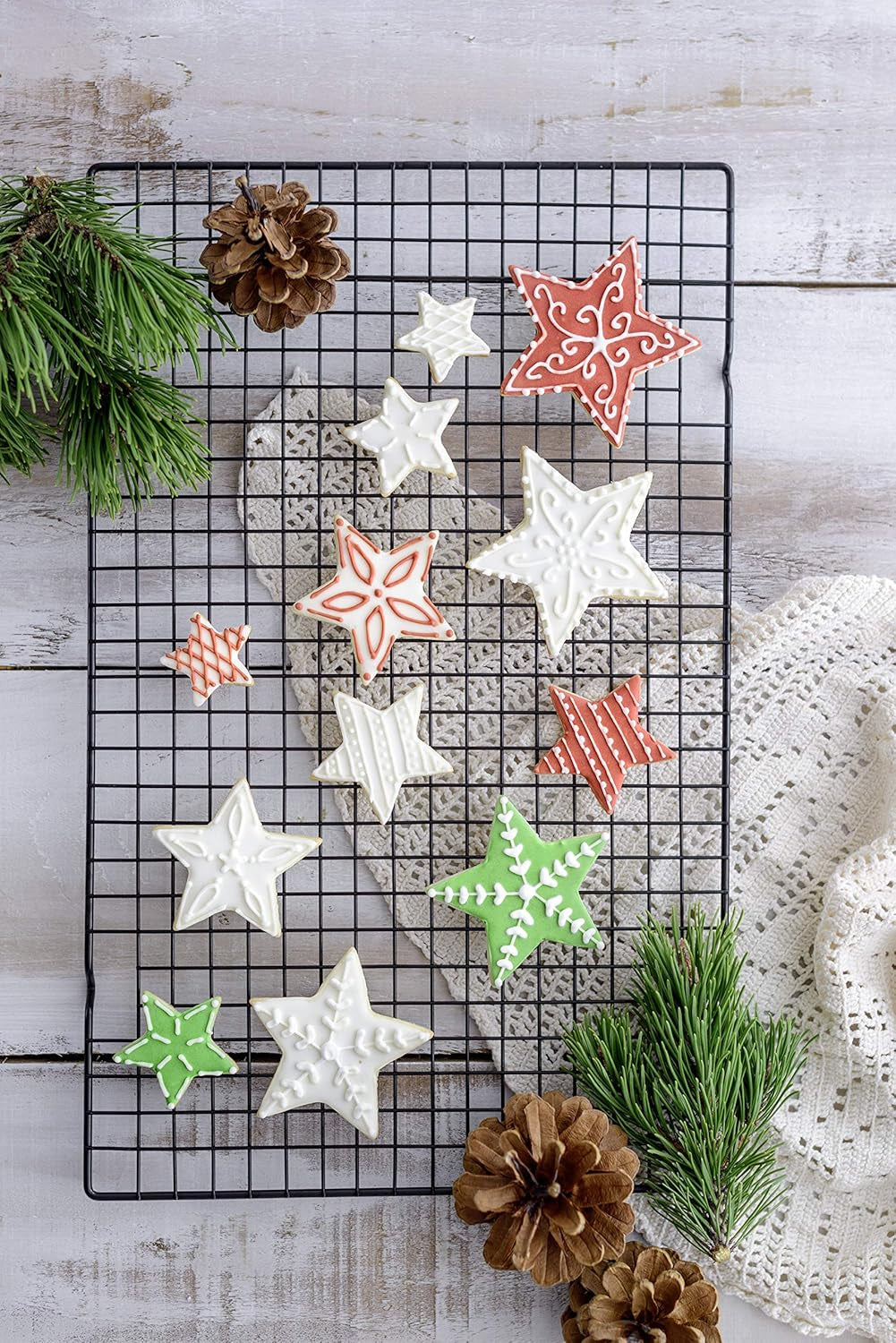 Dr. Oetker Lot de 6 emporte-pièces en forme d'étoile, emporte-pièces de Noël, emporte-pièces et emporte-pièces pour terrasse, motifs de différentes tailles, quantité : 1 x 6 pièces.