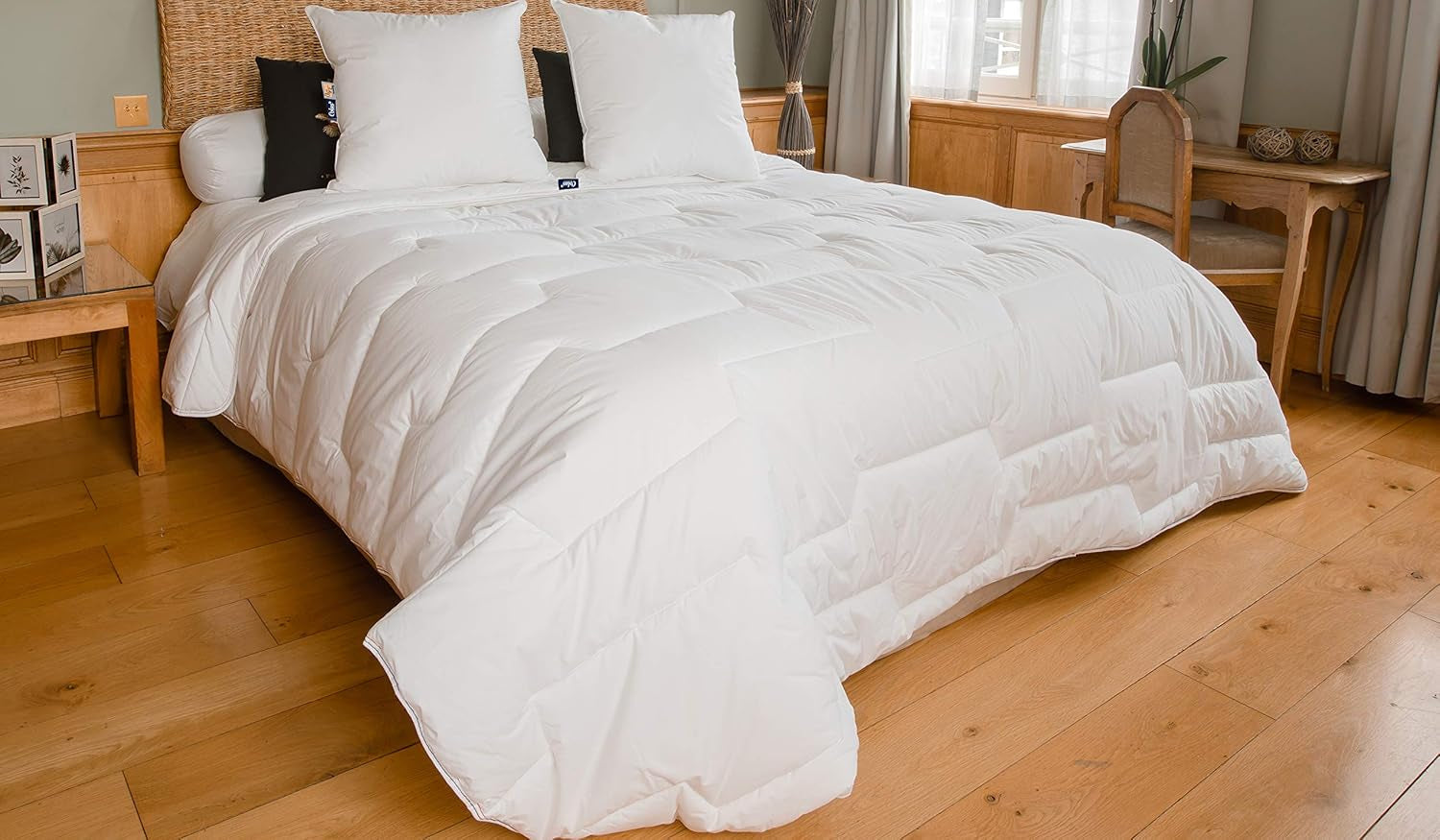 Couette Percale Coton 240 X 220 cm Haute Qualité 100% Percale Coton Doux et Confortable Durable Finition Fine Fabriqué en France Couettes et Couettes Blanc Naty Shop