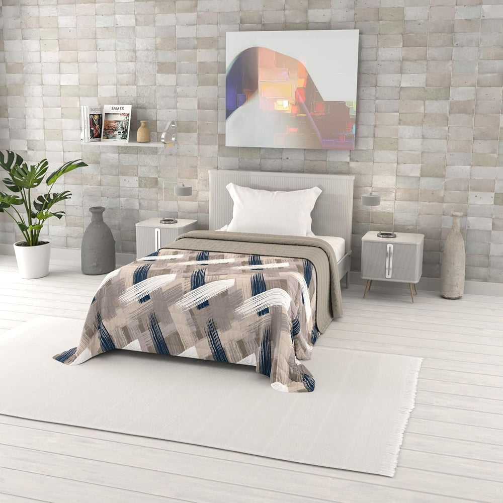 Couette d'été imprimée fantaisie, rembourrage en polyester, pétales, 260 x 270 cm.