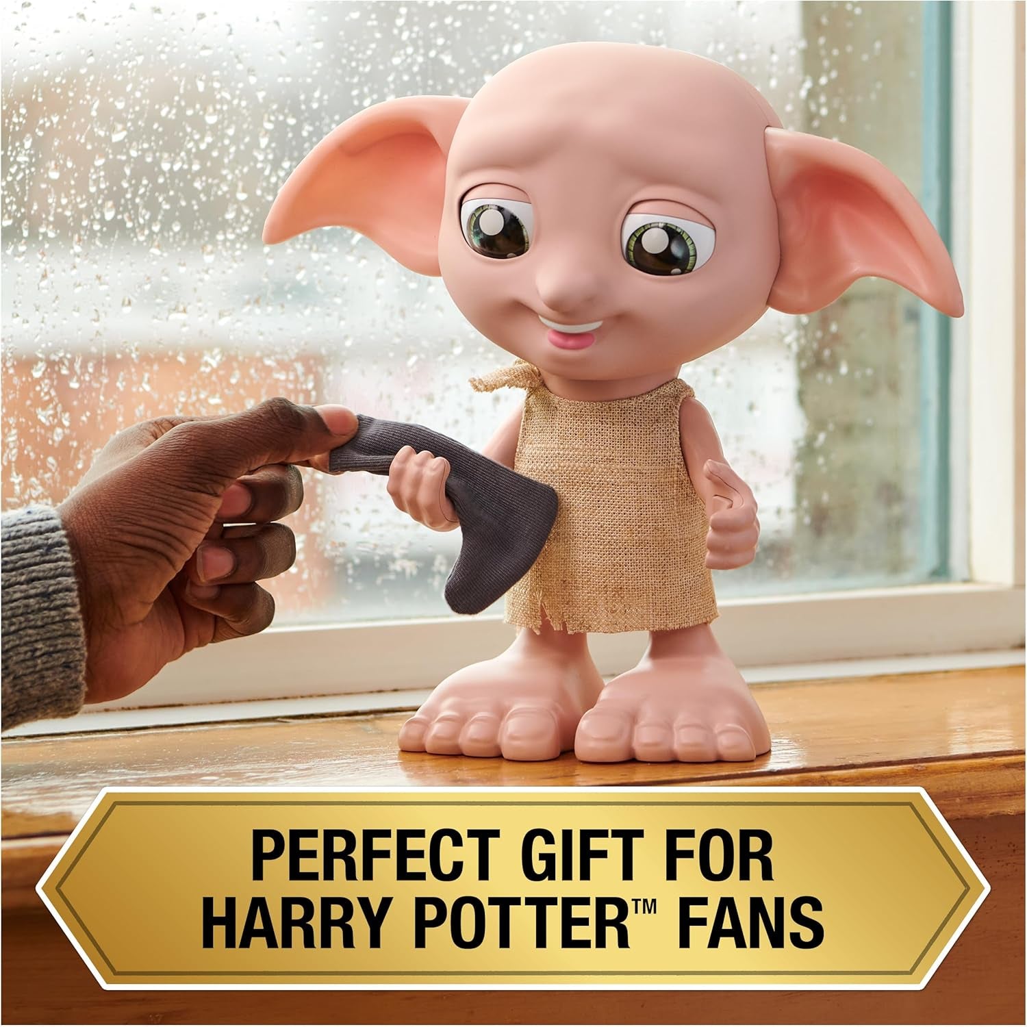 Spin Master 6067280 Wizarding World Harry Potter Poupée-chaussette interactive magique Dobby Elf, plus de 30 sons et phrases, 21,6 cm, jouet pour enfants, noir