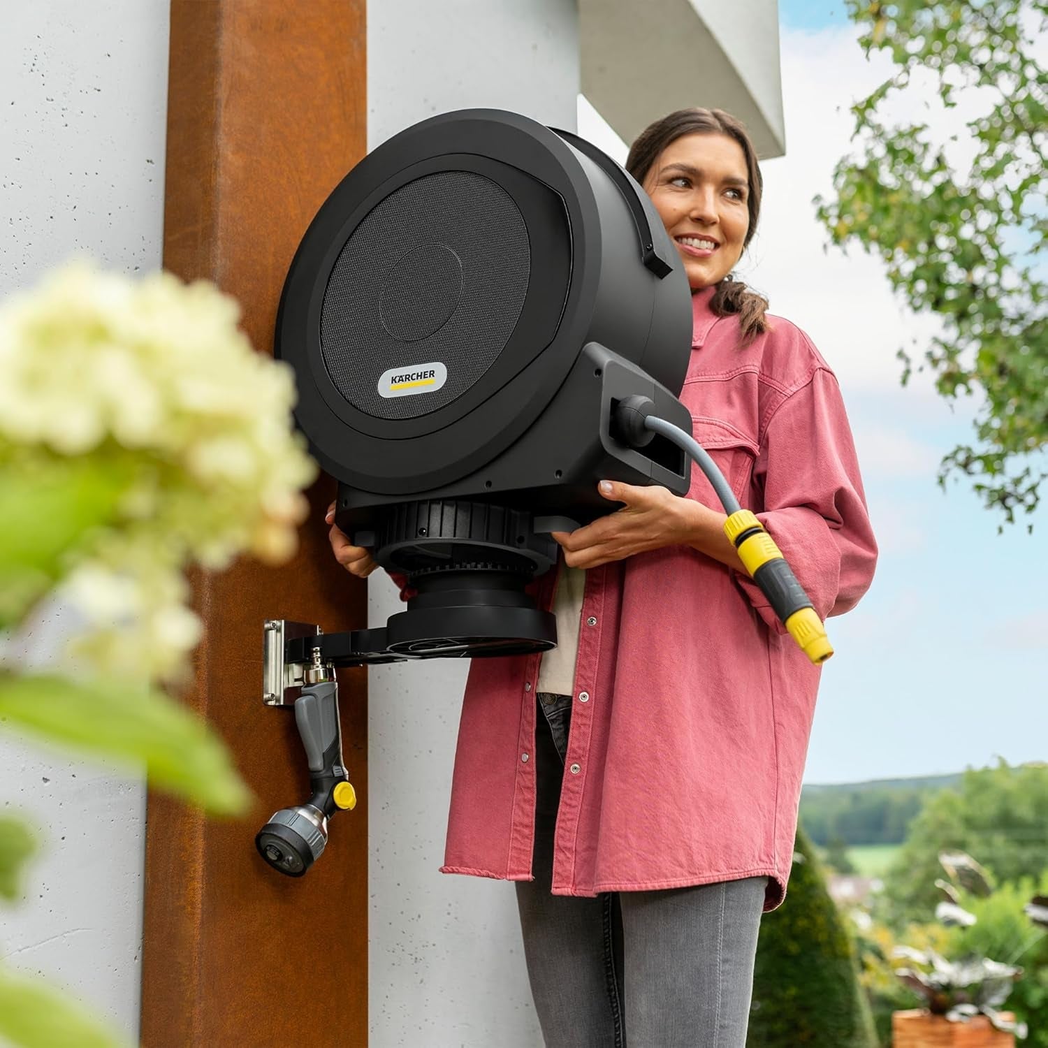 Dévidoir automatique Kärcher HBX 5.35 : tuyau de 35 m, tuyau de raccordement : 1,5 m ; Rétraction automatique du tuyau, pratique et flexible, noir