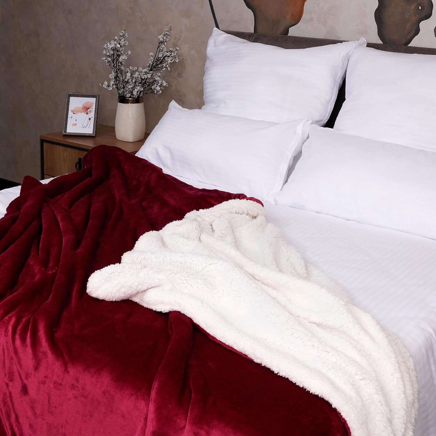 Couverture douillette Komfortec 150X200 Cm, couverture polaire moelleuse certifiée Oeko-Tex, couverture sherpa chaude pour le canapé, couverture épaisse pour le canapé, bordeaux Lits et couvertures Besuche den Komfortec-Store