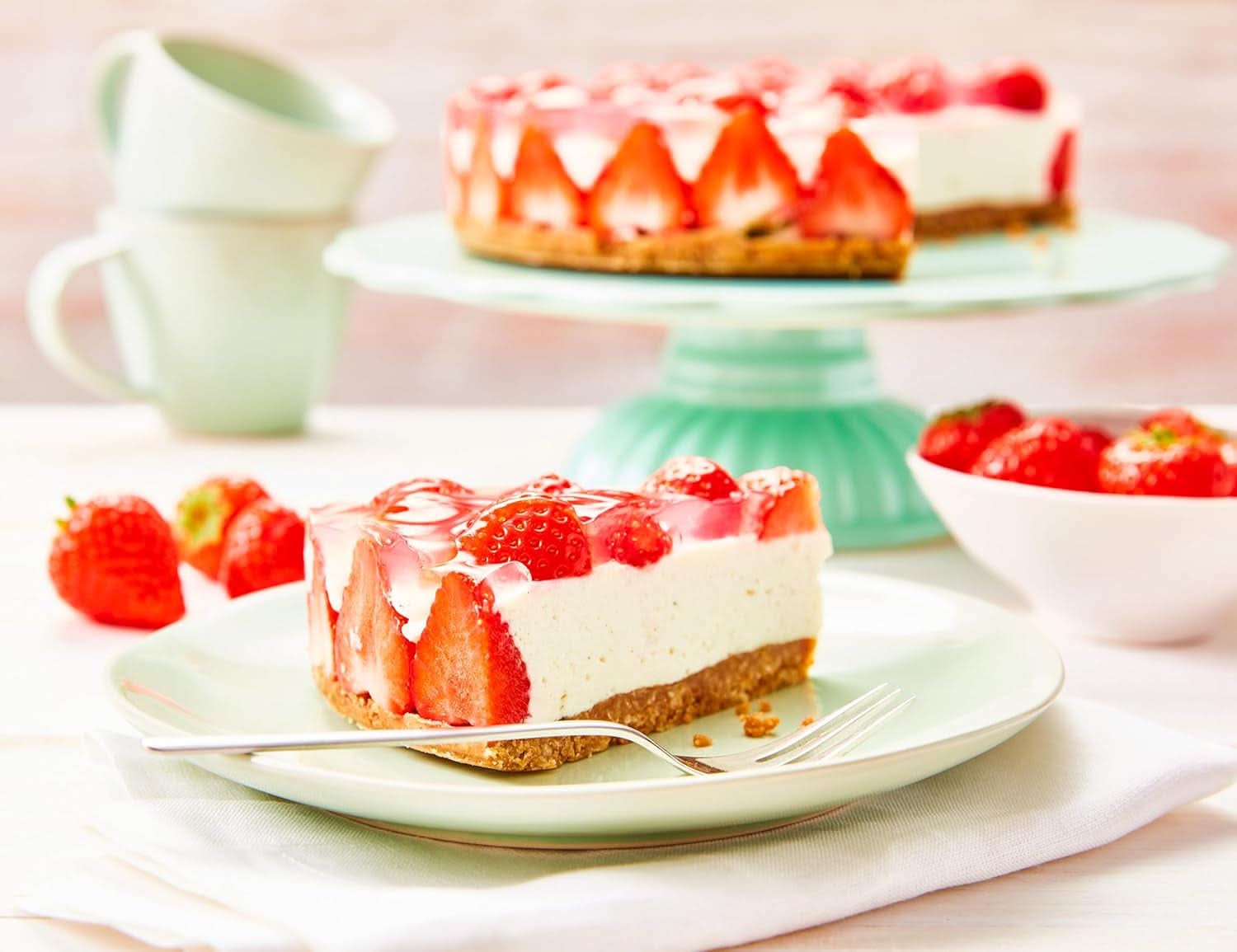 RUF New York Cheesecake Strawberry No Bake, Cheesecake américain original avec sauce aux fraises, 360 grammes Kitchen Naty Shop