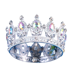 Regal Coronita en métal argenté avec pierres – Décoration élégante pour gâteaux lors de mariages, baptêmes et événements.