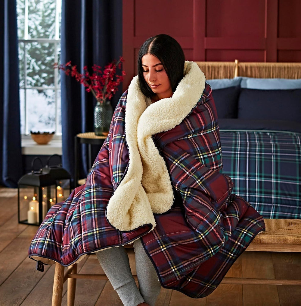 Couverture polaire Sherpa confortable Night Lark, tartan rouge classique, 9 Tog, luxueuse, moelleuse, épaisse et réversible, parfaite pour un canapé, un lit, un canapé. Hypoallergénique, lavable en machine, Taille : Lits et couettes Night Lark tartan rouge classique Lit simple
