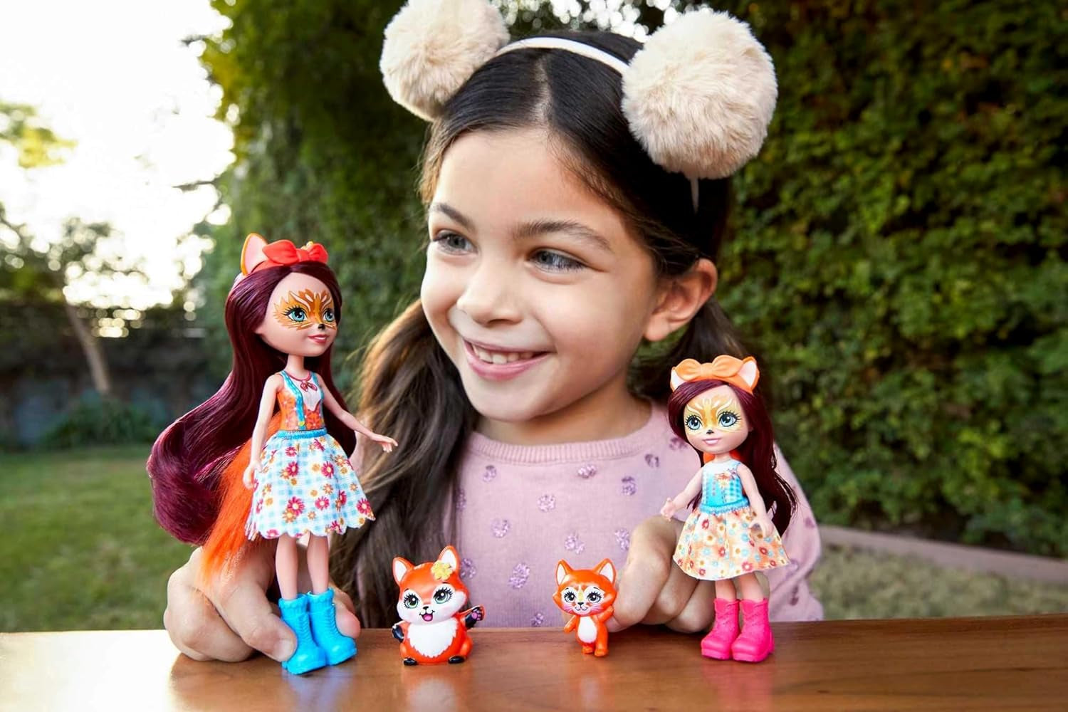 Enchantimals HCF81 - Felicity Fox et sa petite sœur (environ 15 cm et environ 10 cm) et 2 figurines d'animaux, jupe et accessoires amovibles, super cadeau pour les enfants à partir de 3 ans