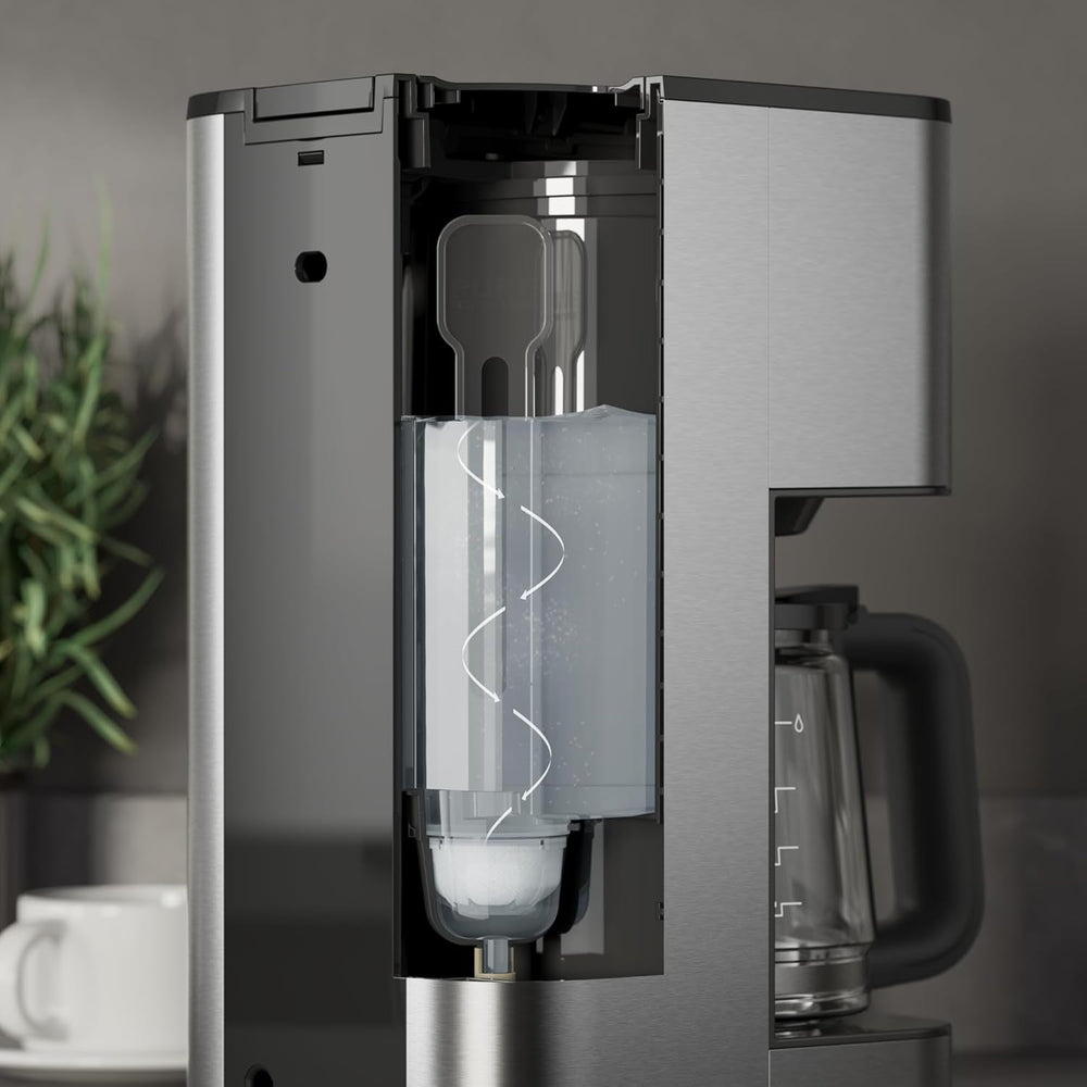 Machine à expresso AEG Deli 5, 1,5 l, minuterie programmable, fonction maintien au chaud, arrêt de sécurité, indicateur de niveau d'eau, dosage optimal, fonction anti-goutte, acier inoxydable, CM5-1-6ST