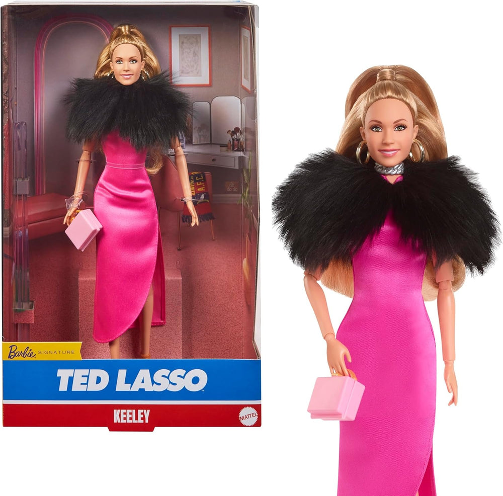 BARBIE Keeley Jones - Sammelpuppe inspiriert von Ted Lasso, knallpinkes Midi-Seidenkleid, goldene High Heels, schwarzer Umhang, goldene Creolen, pinkfarbene Handtasche, für Kinder ab 3 Jahren, HJW92