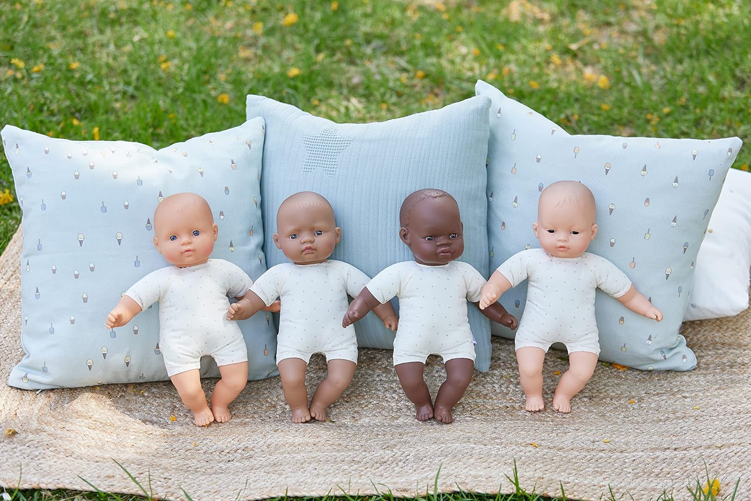 Miniland Dolls: europäische Babypuppe, 32 cm, mit weichem Stoffkörper, in Geschenkbox