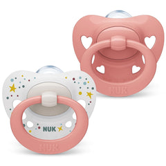 Sucettes NUK Signature pour bébés | 0-6 mois | Calme 95 % des bébés | Sucettes en silicone en forme de cœur sans BPA | Avec couvercle | Coeurs roses | Paquet de 2