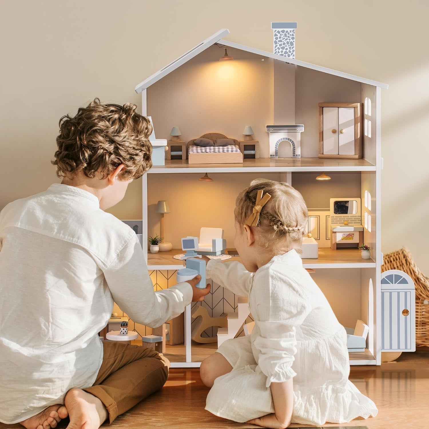 Maison de poupée en bois avec lumières, 3 étages, meubles et escaliers inclus, jouet pour maisons de poupées à partir de 3 ans Naty Shop