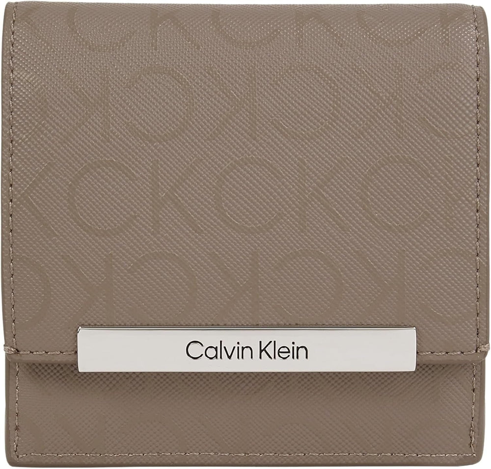 Calvin Klein K60k612443 Femme Portefeuille Femme Naty Shop Marron (Cinder Monogram Pu) Os