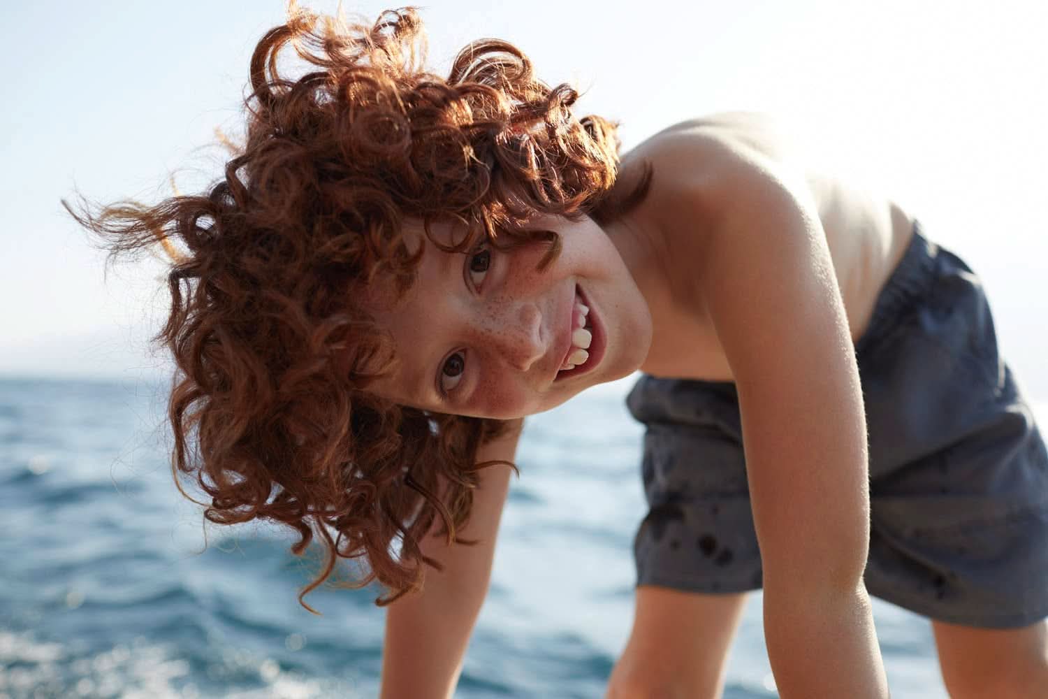 Kneipp Naturkind, additif de bain à l'huile de pépins de raisin précieuse et à l'avocat - zeste flottant au goût de melon pour un plaisir magique dans le bain - 1 pc. Naty Shop Douche et Bain