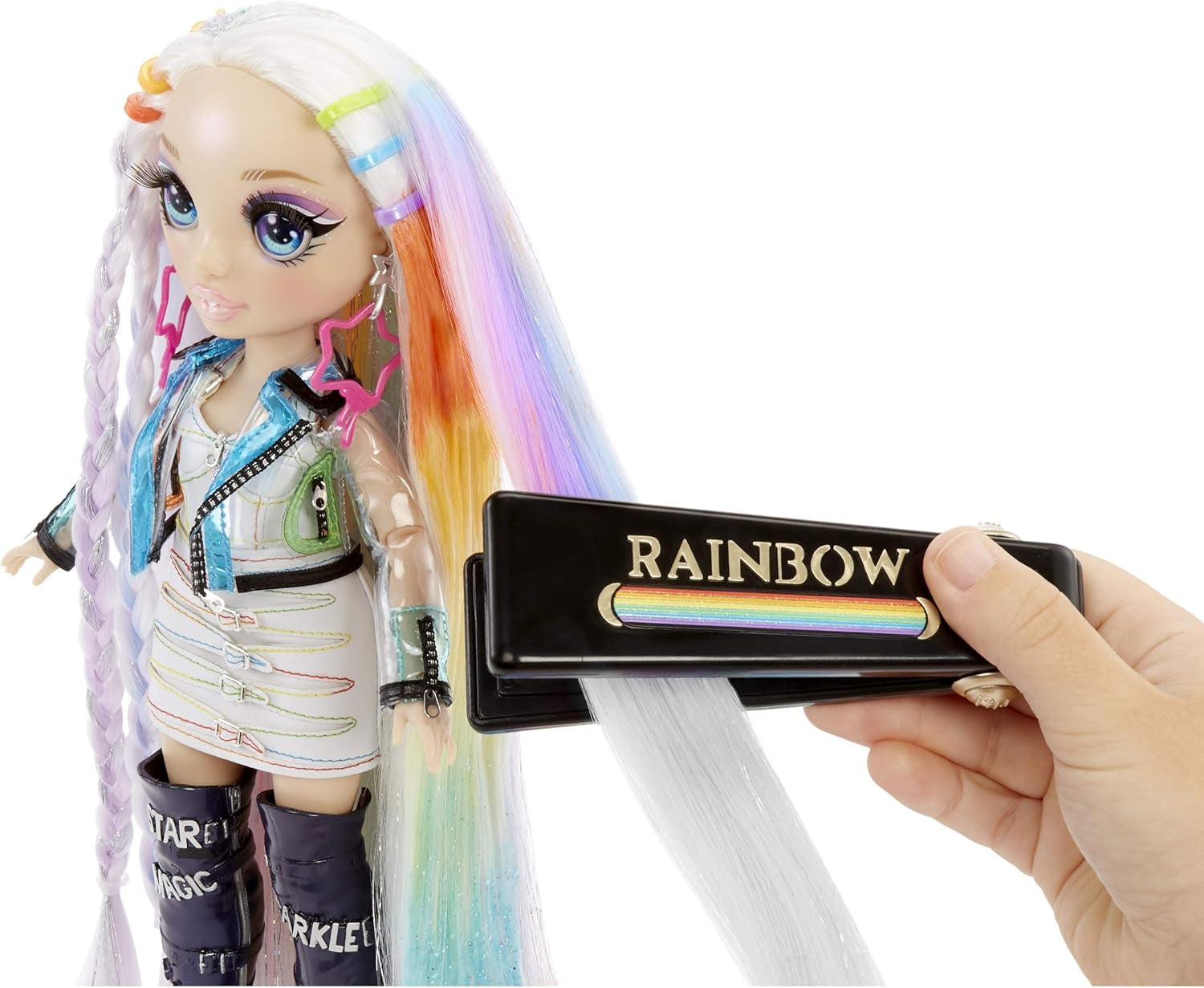 Rainbow High Hair Studio - Coffret exclusif de poupée Amaya Raine avec cheveux longs pour le coiffage - Comprend une craie à cheveux lavable, une brosse à cheveux et des accessoires - Cadeau pour les enfants de 6 ans et plus