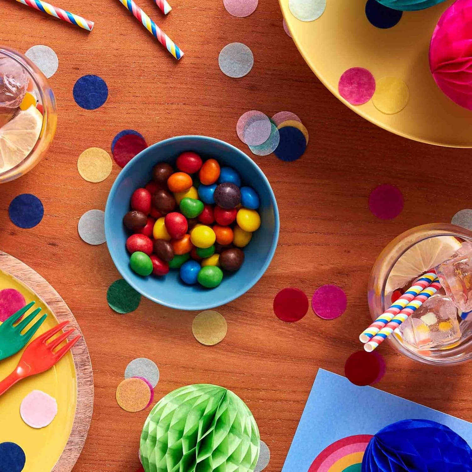 M&M's Peanut Chocolate Bulk Pack 24 x 45 g Lentilles au chocolat aromatisées aux cacahuètes Cadeau au chocolat (1080 g) Idéal comme friandise sur le thème du football