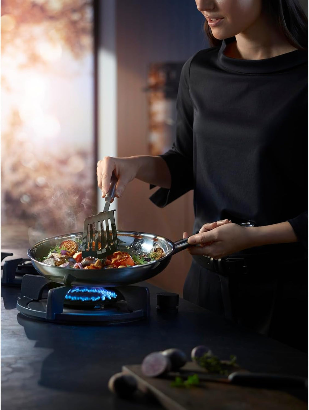 Poêle à induction WMF Profi Resist 24 cm, matériau avec revêtement multicouche, structure en nid d'abeille, poignée en acier inoxydable, casseroles et poêles allant au four Naty Shop