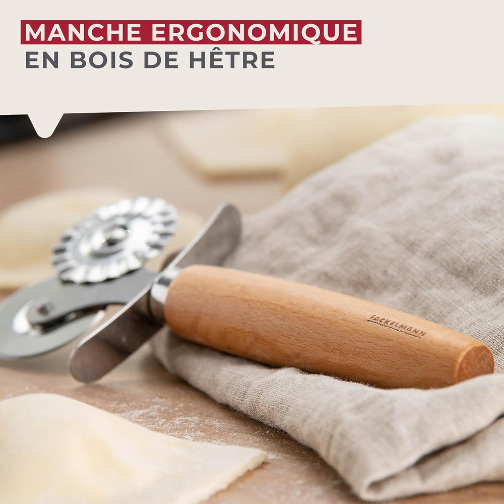 Roulette à pâtisserie Fackelmann pour raviolis, Maultaschen ou biscuits - Roulette à pâtisserie en alliage de zinc en acier inoxydable - pour pâtes maison - Manche ergonomique en bois de hêtre